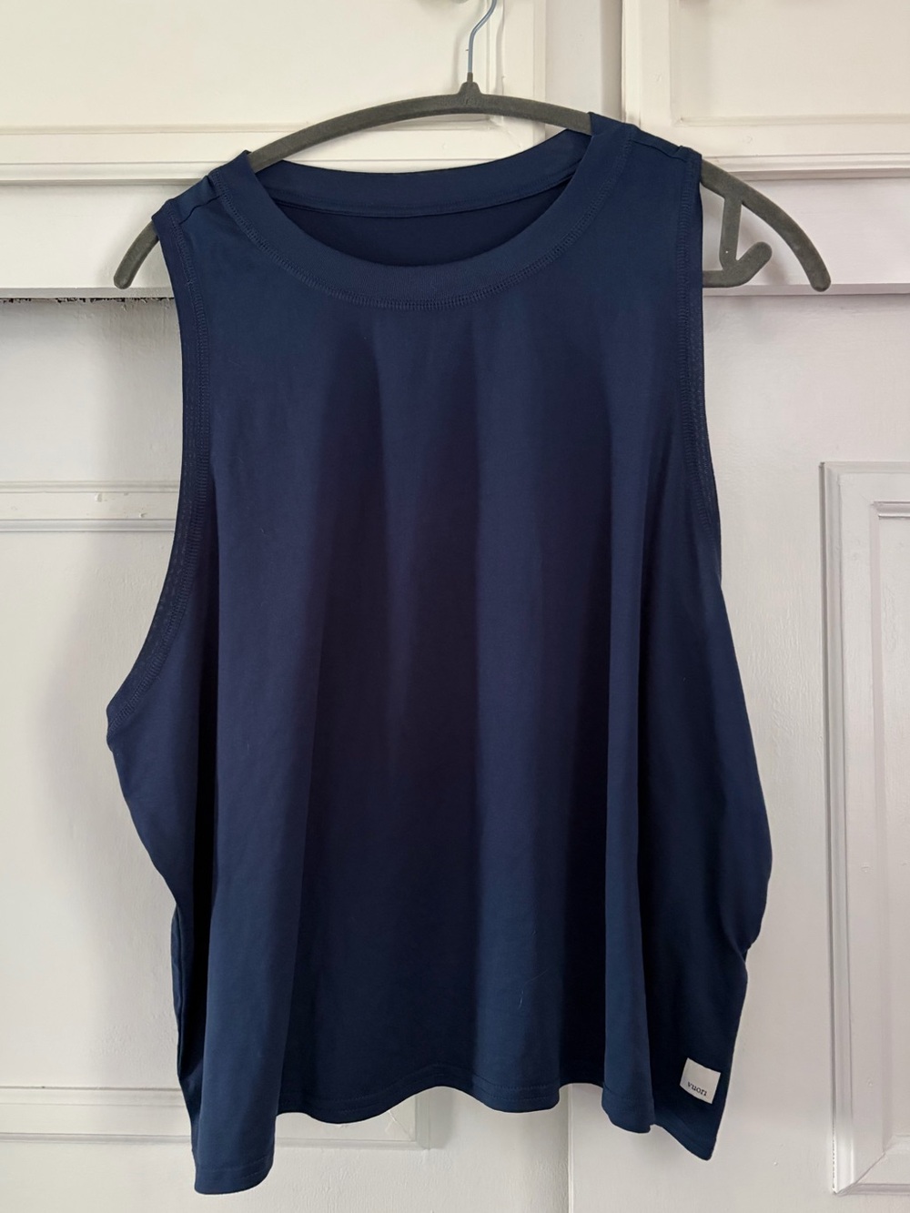 Cropped Navy Vuori XXL tank top